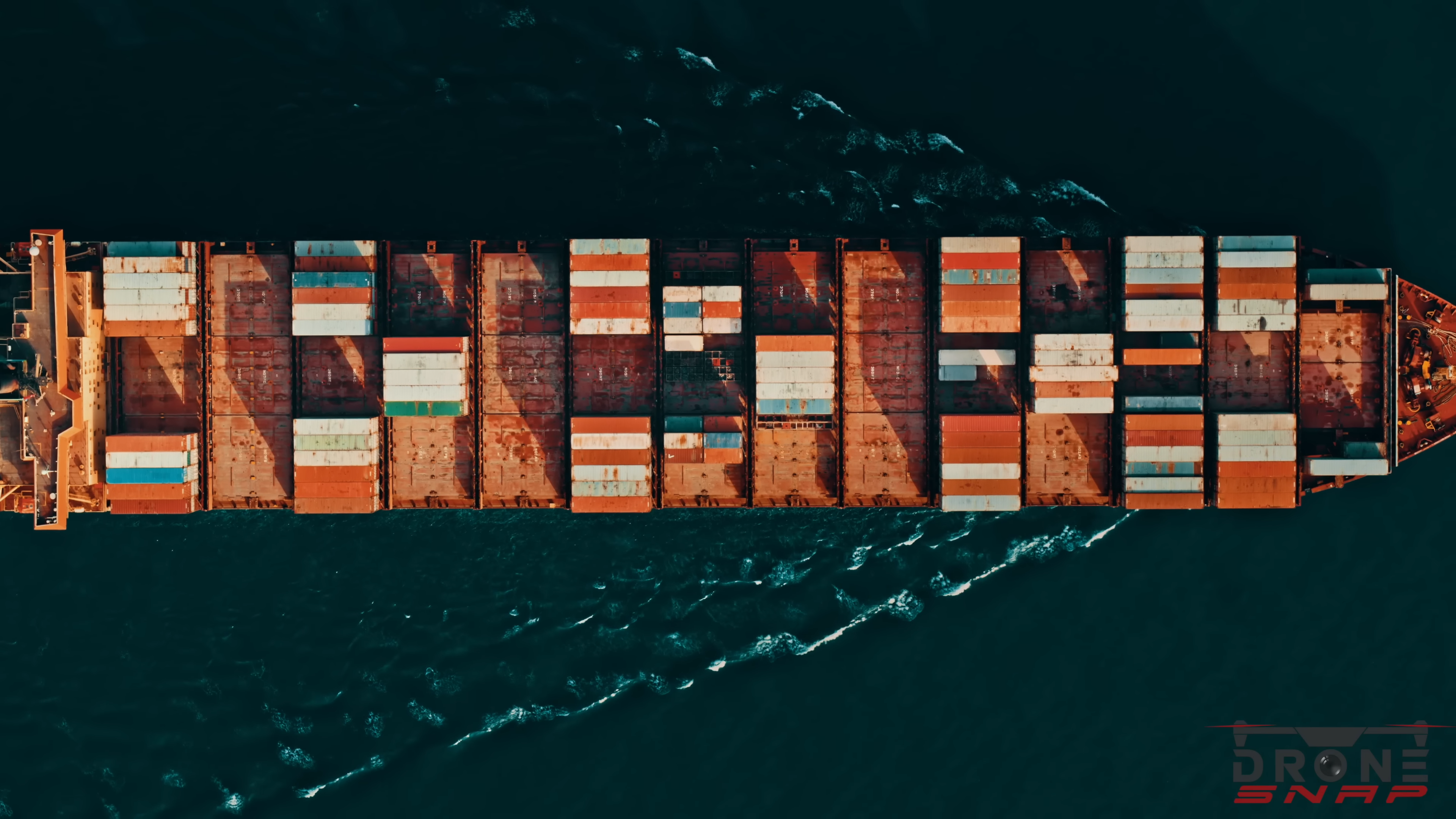 Як російський карбамід перетворюється на “оманський” і заходить в Україну: ЗМІ опублікували розслідування