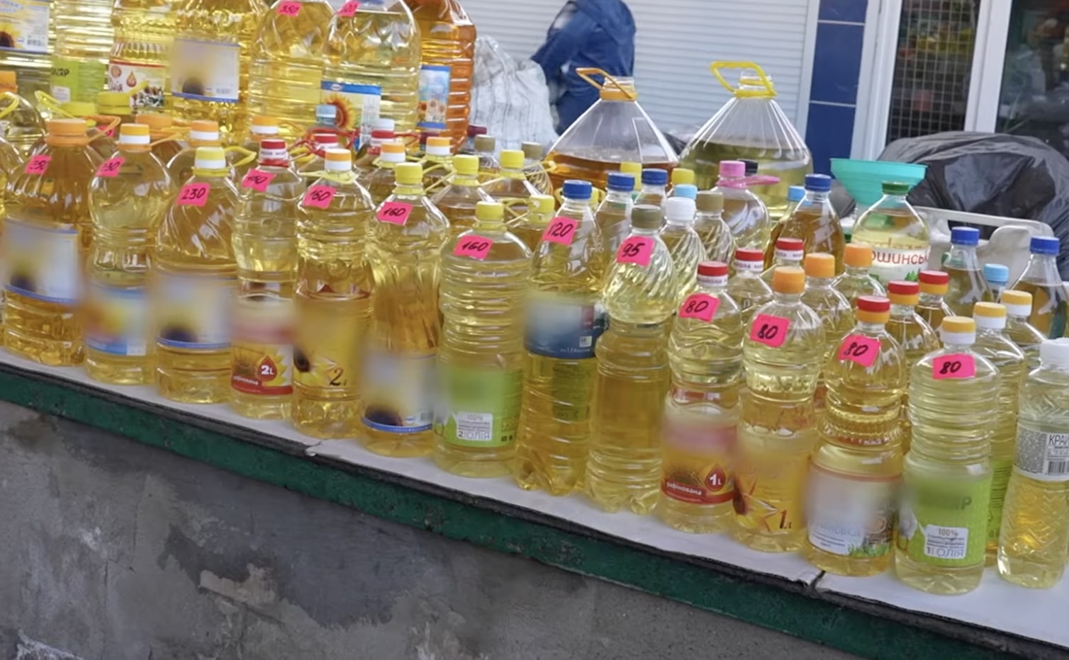 Дефіцит олії у Харківській області: як ситуація тисне на українців